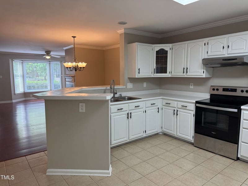 210 Standish Dr, Chapel Hill, NC 27517