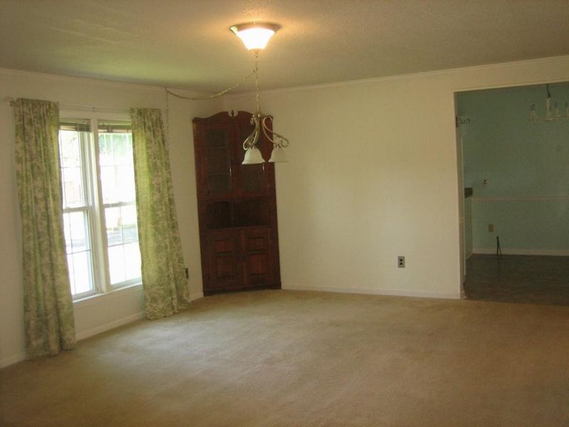 210 S Third St, Mebane, NC 27302