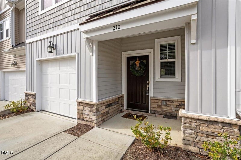210 Vista Creek Pl, Cary, NC 27511