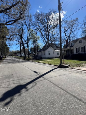 210 Zollicoffer Ave, Henderson, NC 27536