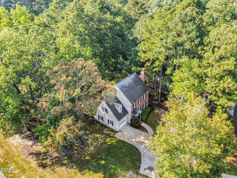 2100 Beachwood Dr, Sanford, NC 27330