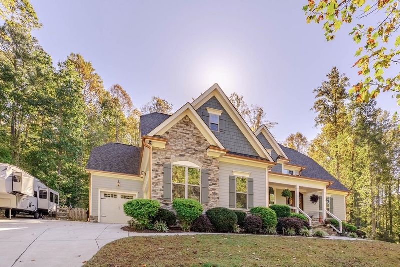 2100 Creekside Ln, Franklinton, NC 27525