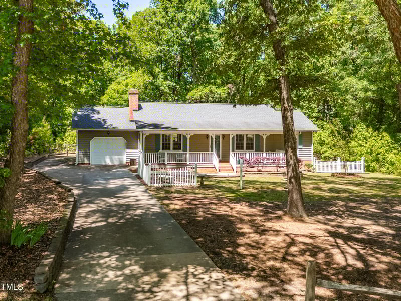2100 Fort Dr, Clayton, NC 27520