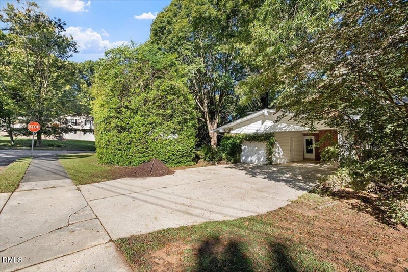 2100 Nancy Ann Dr, Raleigh, NC 27607