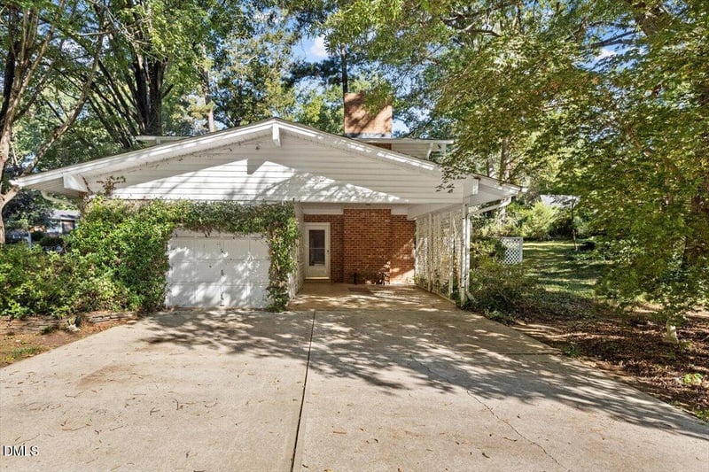 2100 Nancy Ann Dr, Raleigh, NC 27607