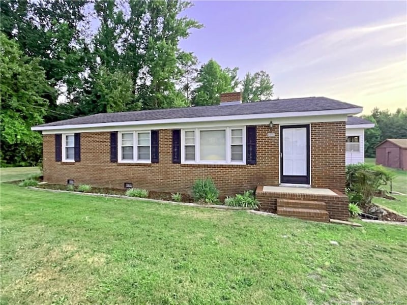2100 Rice Rd, Sanford, NC 27330