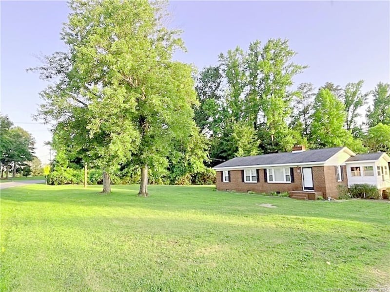 2100 Rice Rd, Sanford, NC 27330