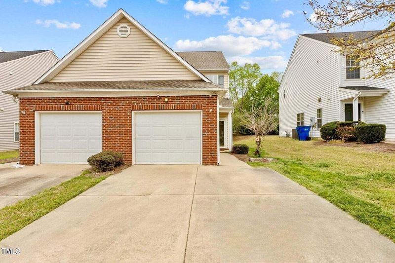 2100 Thornblade Dr, Raleigh, NC 27604