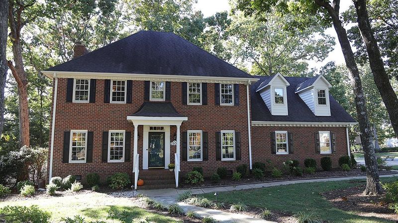 2100 Thorpshire Dr, Raleigh, NC 27615