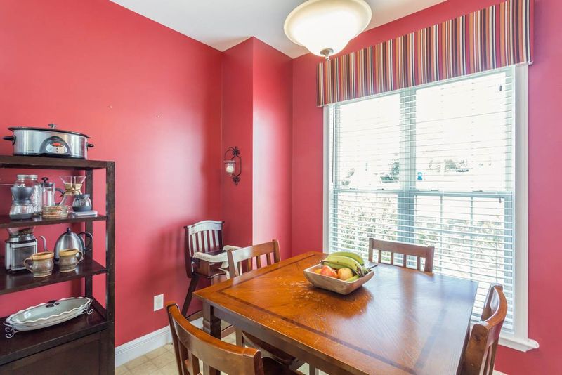 2100 Turtle Point Dr, Raleigh, NC 27604