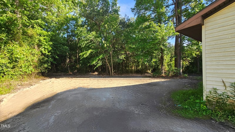 2100 Webb St, Selma, NC 27576