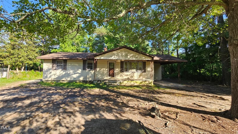 2100 Webb St, Selma, NC 27576