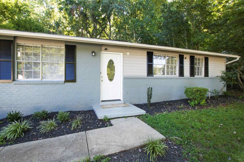 2101 Atkins Dr, Raleigh, NC 27610