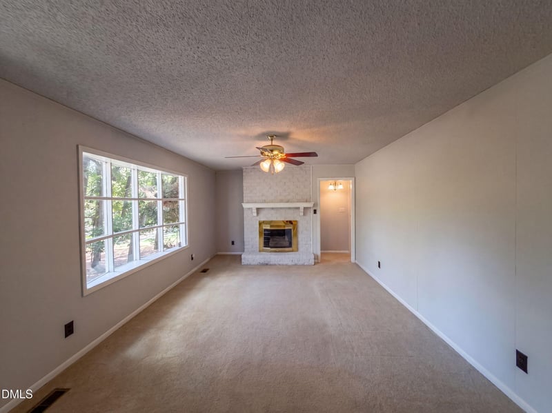 2101 Fordham Dr, Fayetteville, NC 28304