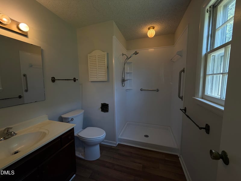 2101 Fordham Dr, Fayetteville, NC 28304