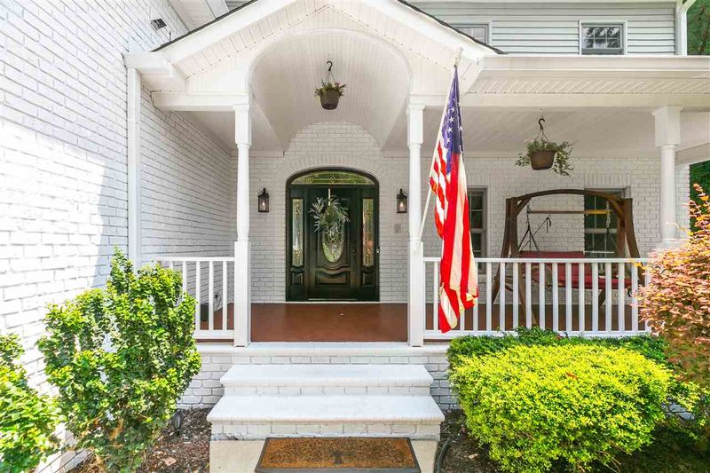 2101 Garden Oaks Ct, Raleigh, NC 27606