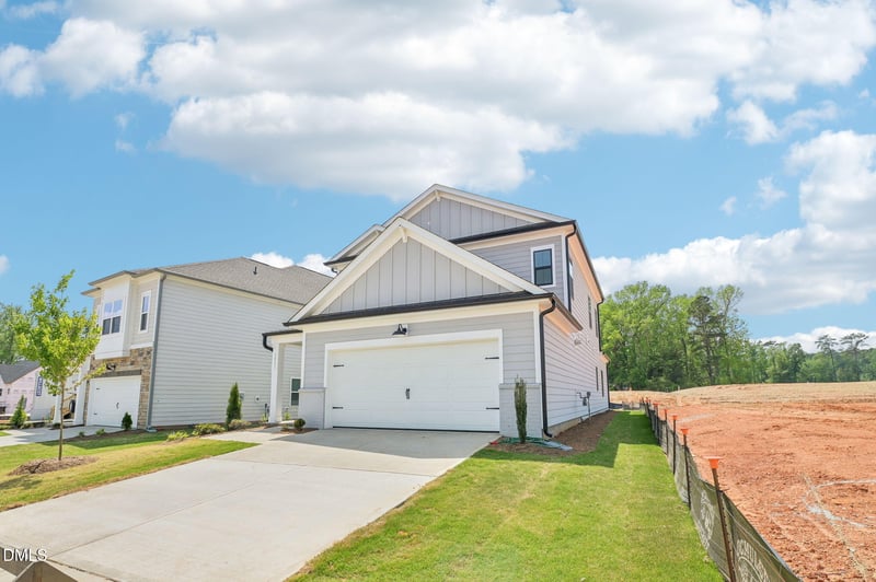 2101 Ken Dr #101, Fuquay Varina, NC 27526