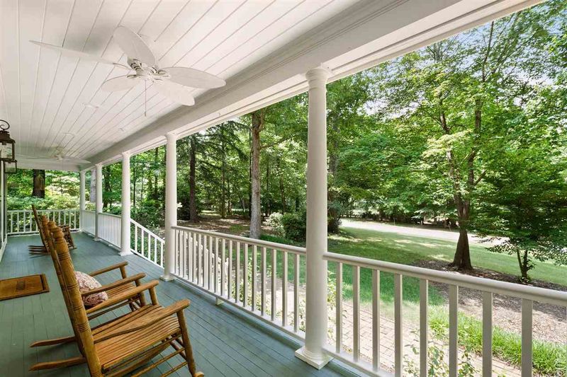 2101 Oakton Dr, Raleigh, NC 27606