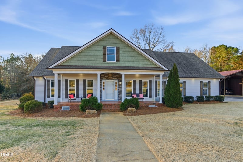 2101 Twin Acres Rd, Clayton, NC 27520