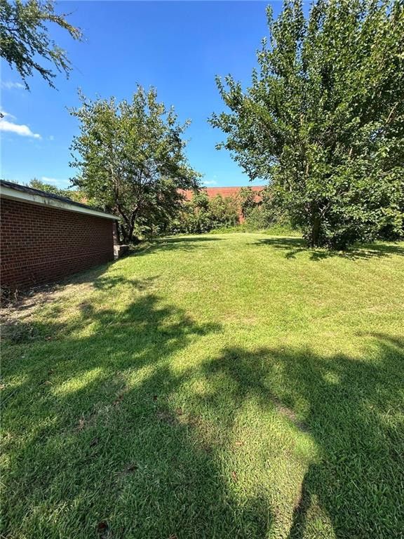 2102 Chapel Hill Rd, Burlington, NC 27215