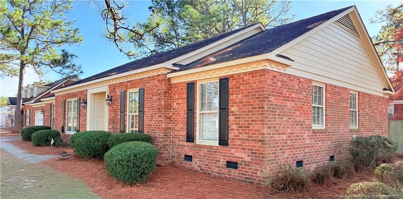 2102 Clinchfield Dr, Fayetteville, NC 28304