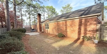 2102 Clinchfield Dr, Fayetteville, NC 28304