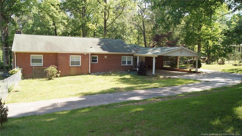 2102 Markham Dr, Sanford, NC 27330