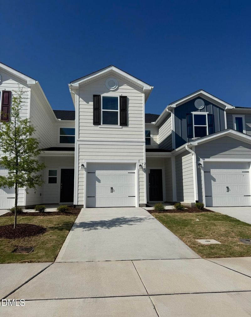 2102 Oakdale Dr, Durham, NC 27703