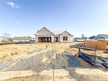 2102 Roadster Pony Ln, Hope Mills, NC 28348
