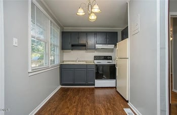 2102 Rogers Dr, Fayetteville, NC 28303
