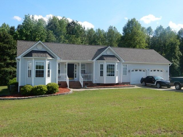 2102 Rowland Pond Dr, Willow Springs, NC 27592