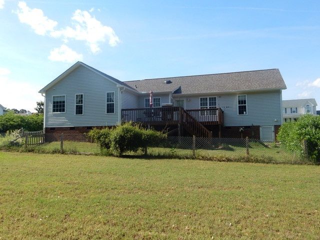 2102 Rowland Pond Dr, Willow Springs, NC 27592