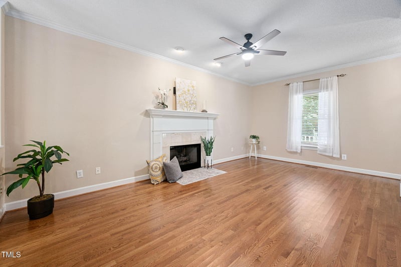 2102 Watersglen Dr, Apex, NC 27502