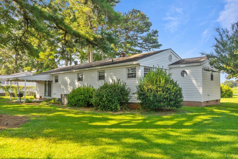 2103 S Elm Ave, Dunn, NC 28334