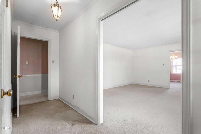 2103 Huntington Rd, Burlington, NC 27215