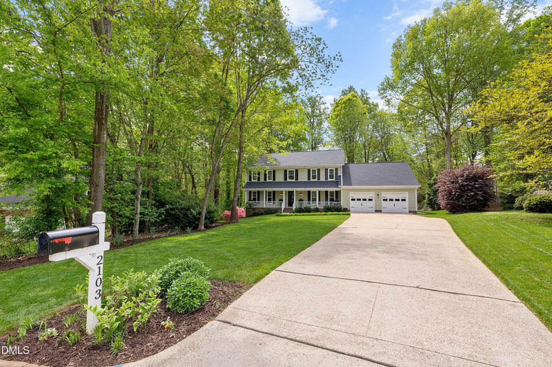2103 Oakcrest Ct, Raleigh, NC 27612