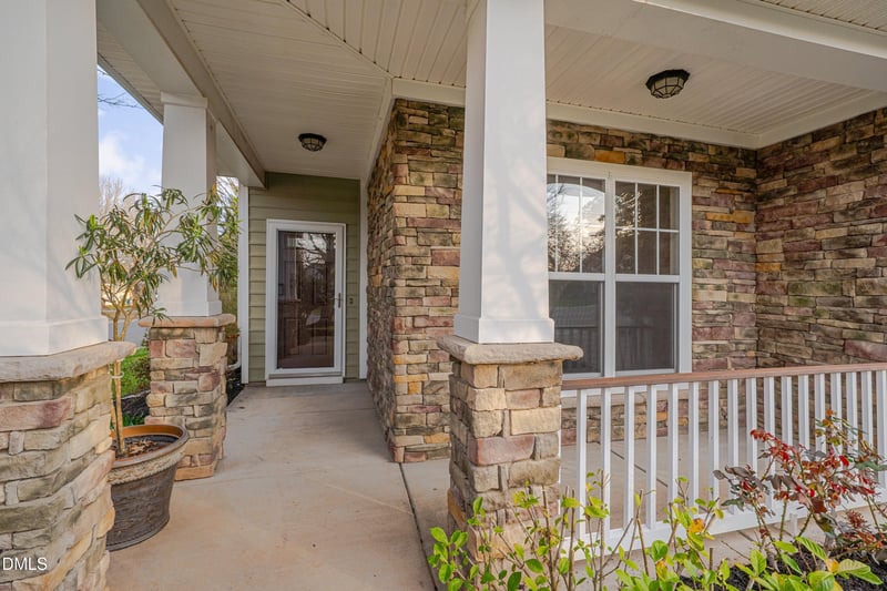 2103 Woodsdale Dr, Durham, NC 27703