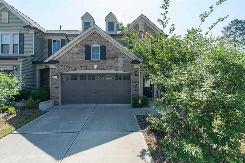 2104 Chipley Dr, Cary, NC 27519