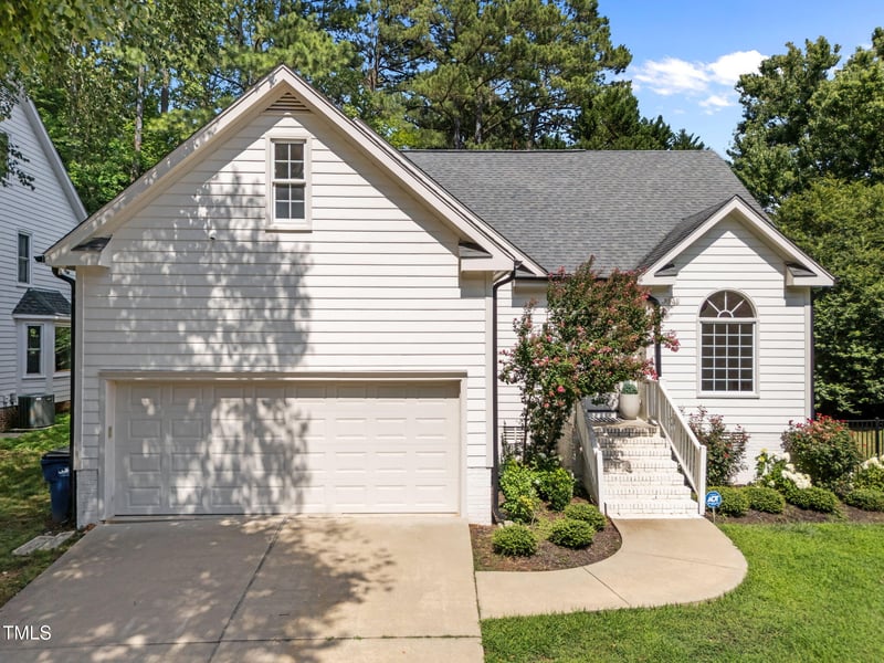 2104 Longwood Dr, Raleigh, NC 27612