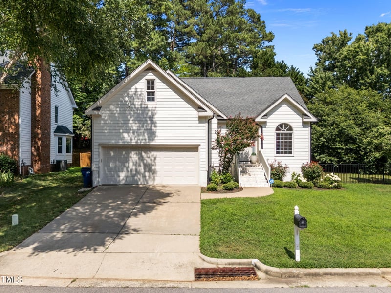 2104 Longwood Dr, Raleigh, NC 27612