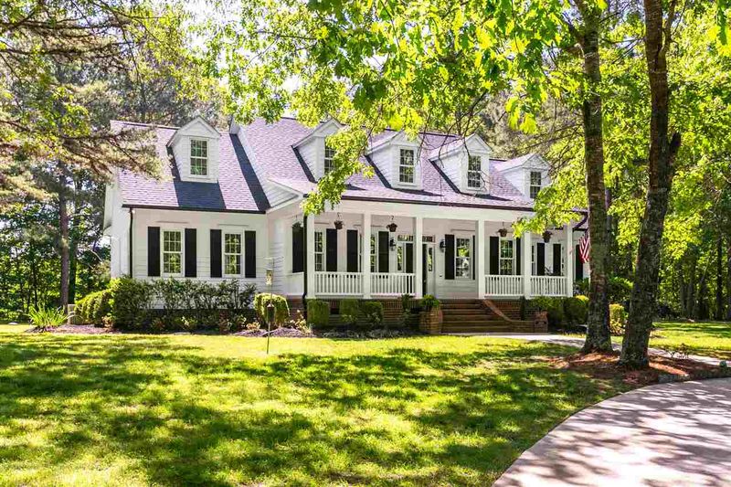 2104 Neuse Colony Dr, Clayton, NC 27527