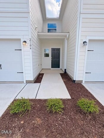 2104 Oakdale Dr, Durham, NC 27703