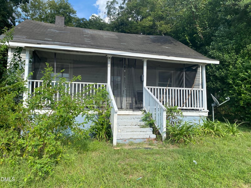 2104 Rosehill Rd, Fayetteville, NC 28301