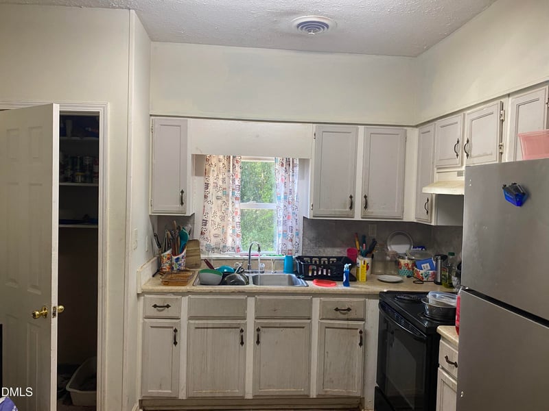 2104 Rosehill Rd, Fayetteville, NC 28301