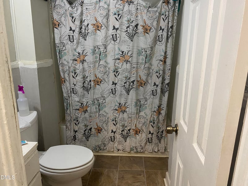 2104 Rosehill Rd, Fayetteville, NC 28301