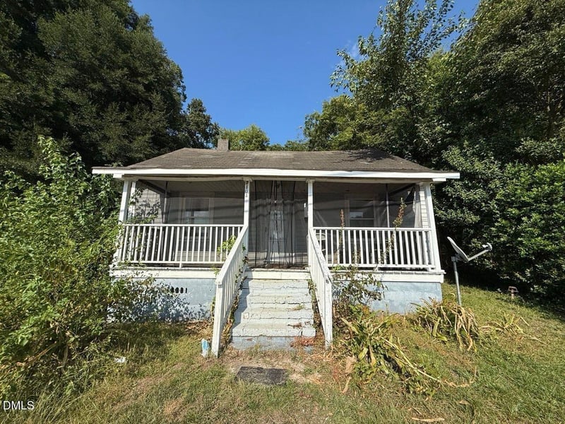 2104 Rosehill Rd, Fayetteville, NC 28301