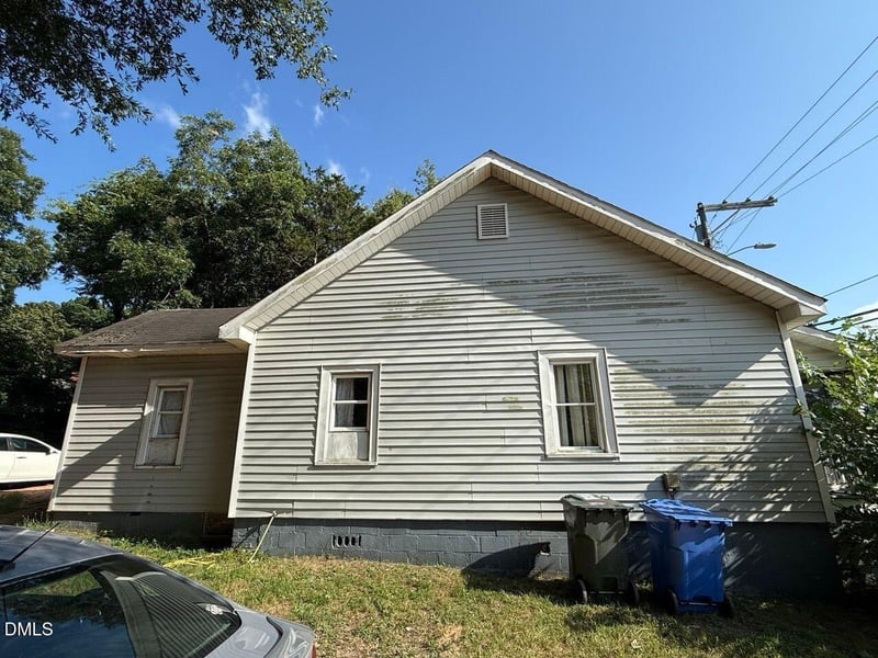 2104 Rosehill Rd, Fayetteville, NC 28301