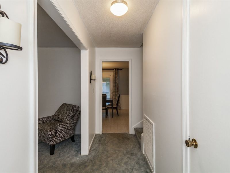 2104 Shenandoah Rd, Raleigh, NC 27603
