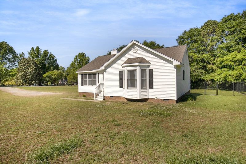 2104 Sterling Dr, Clayton, NC 27520