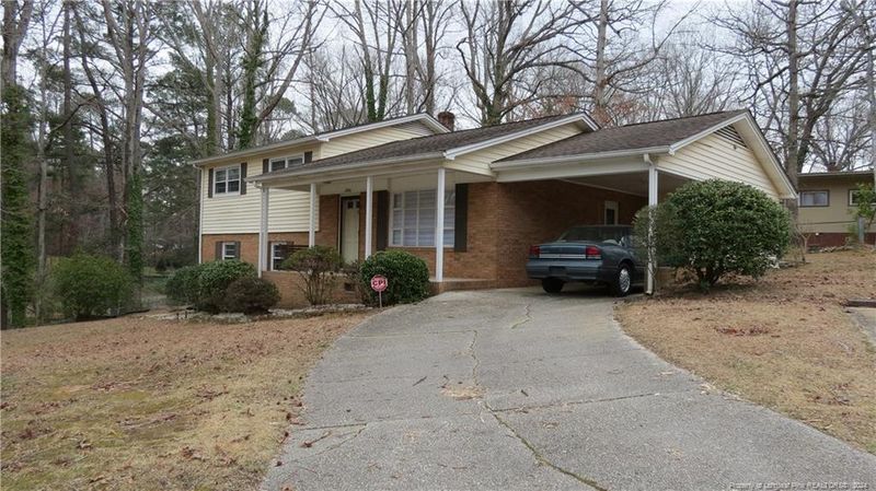 2104 Sutphin Dr, Sanford, NC 27330